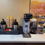 Morningglory Inn & Suites