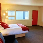 Heliotrope Hotel
