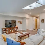 Modern Bellingham Home For Work & Play, Beach Access