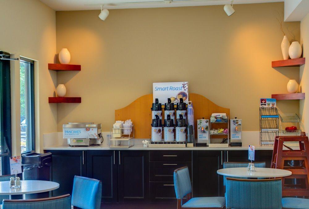 Express By Ihg Hotel 2*