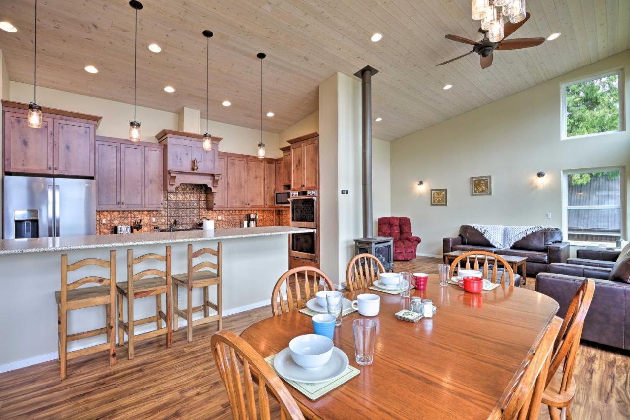 Whatcom House With Boat Dock And Mountain View! *
