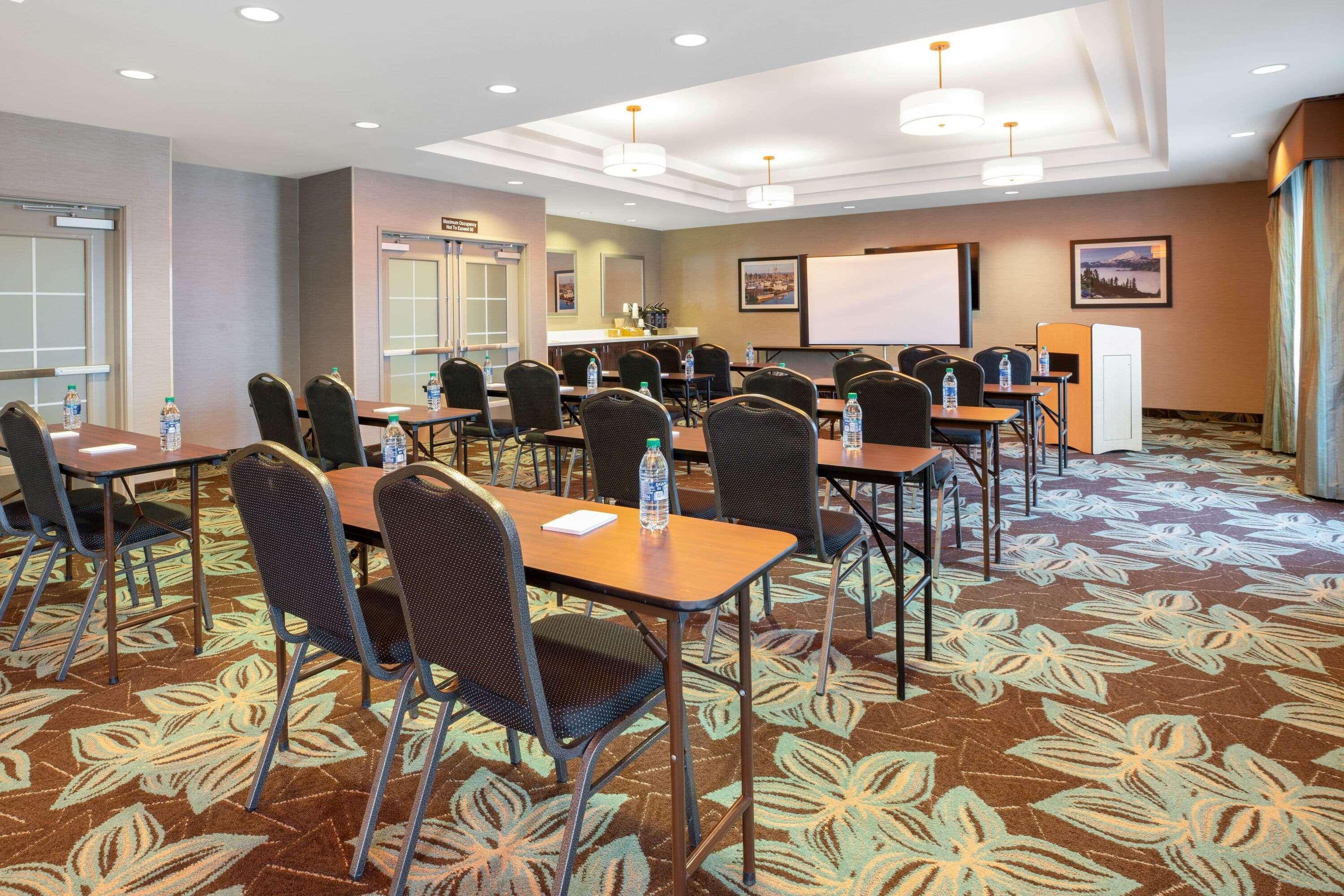 La Quinta By Wyndham Hotel