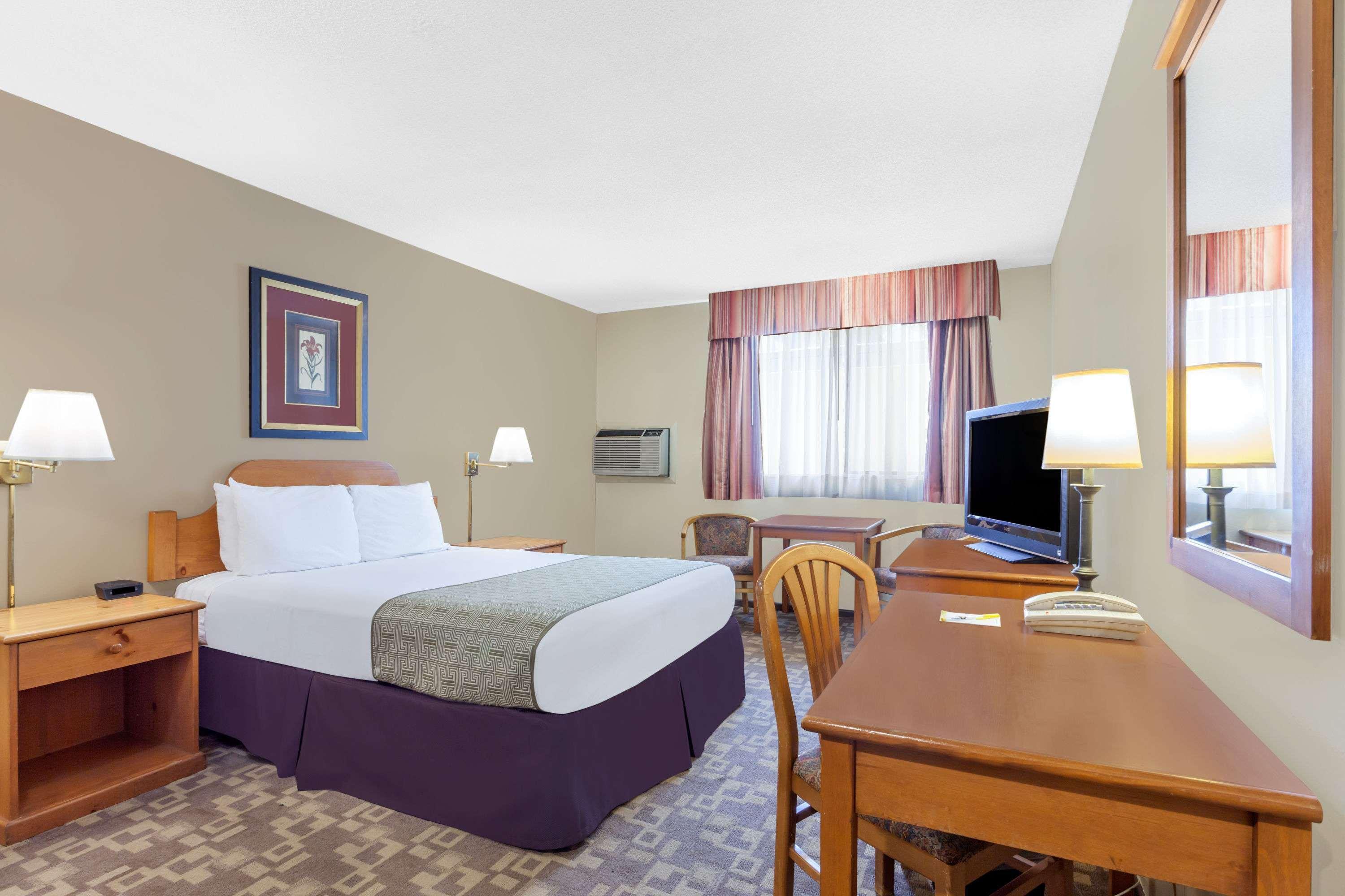 Days By Wyndham Wa Motel 2*