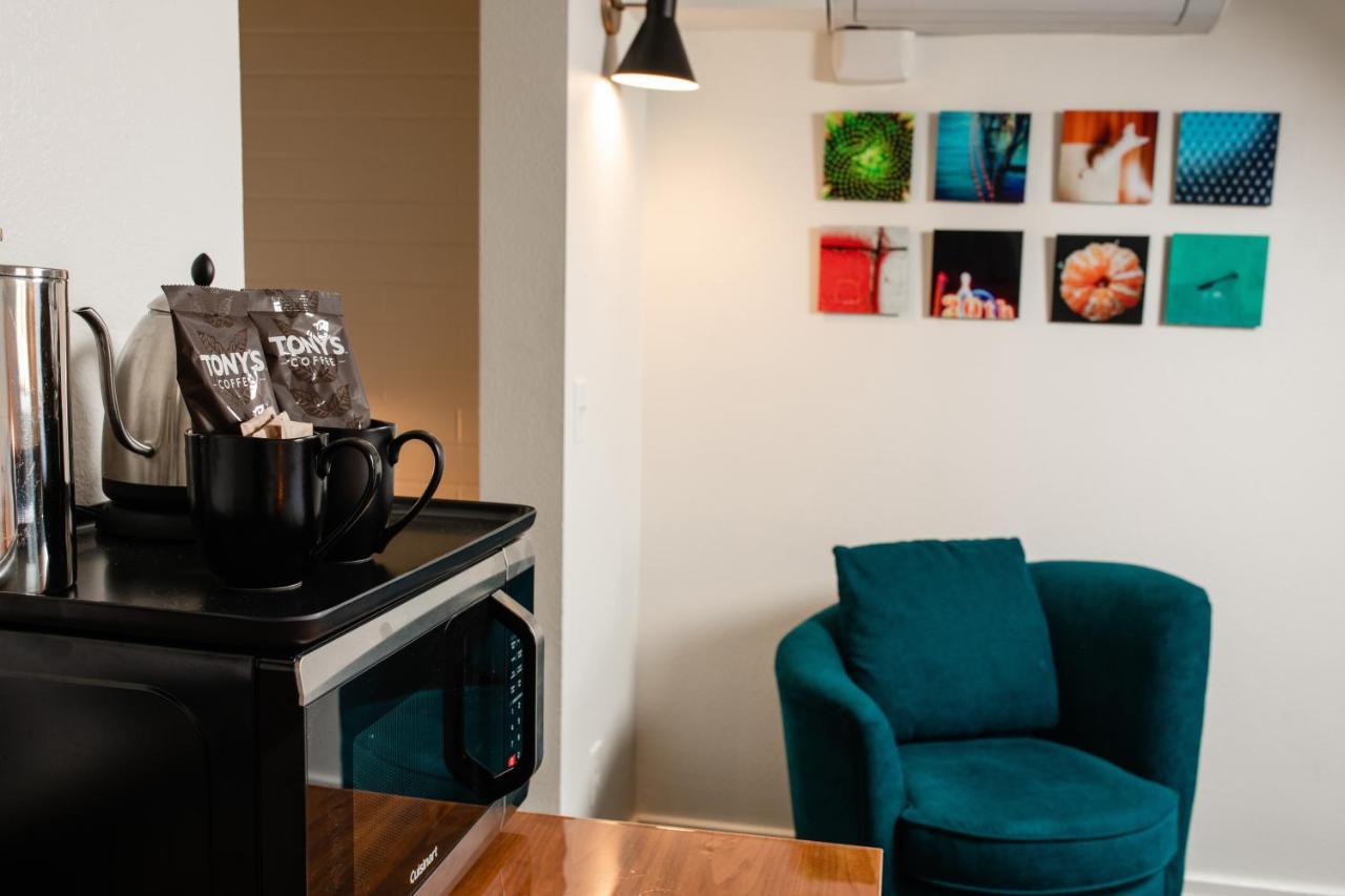 Leo Hotel 4*