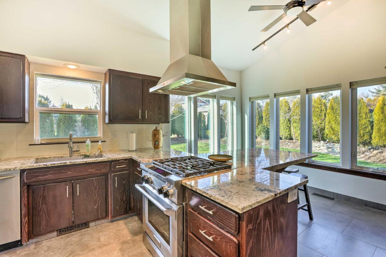 Vacation With Private Deck Holiday home Bellingham