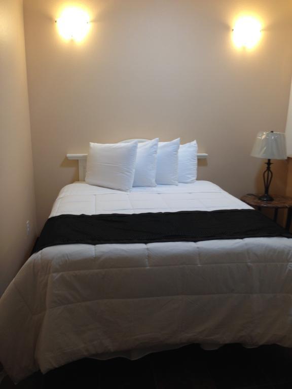 Orca Inn 2*