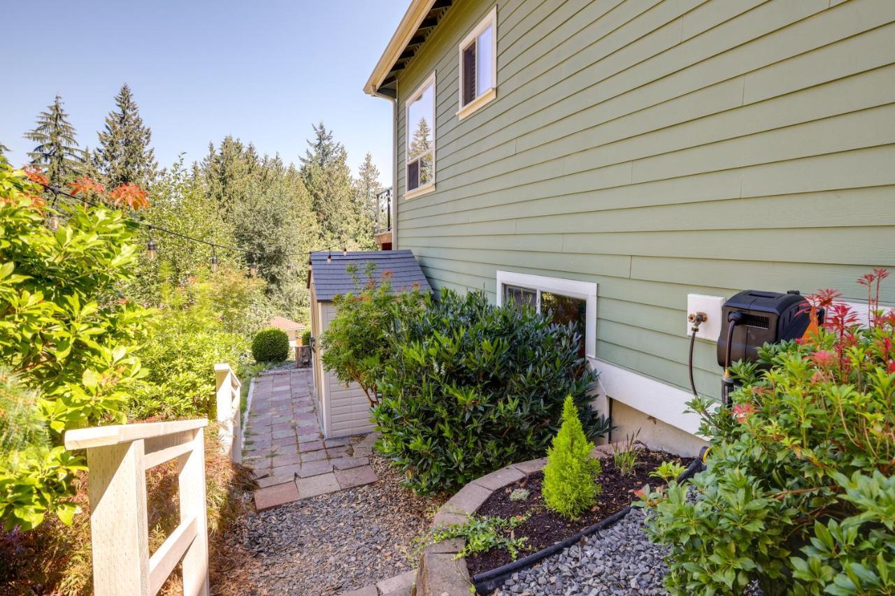 Modern Retreat Near Galbraith Mountain!