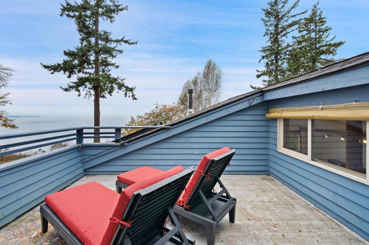 Sunny Blue House * Bellingham