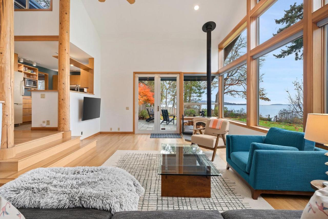 Sunny Blue House * Bellingham