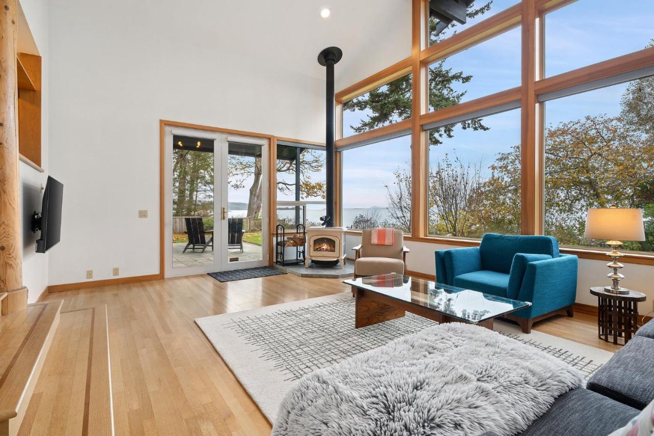 Sunny Blue House * Bellingham