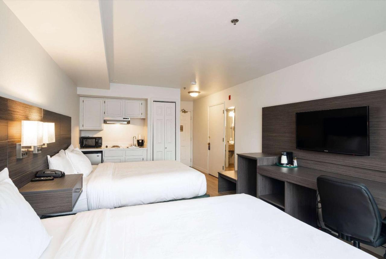Hotel Baymont & By Wyndham 2*