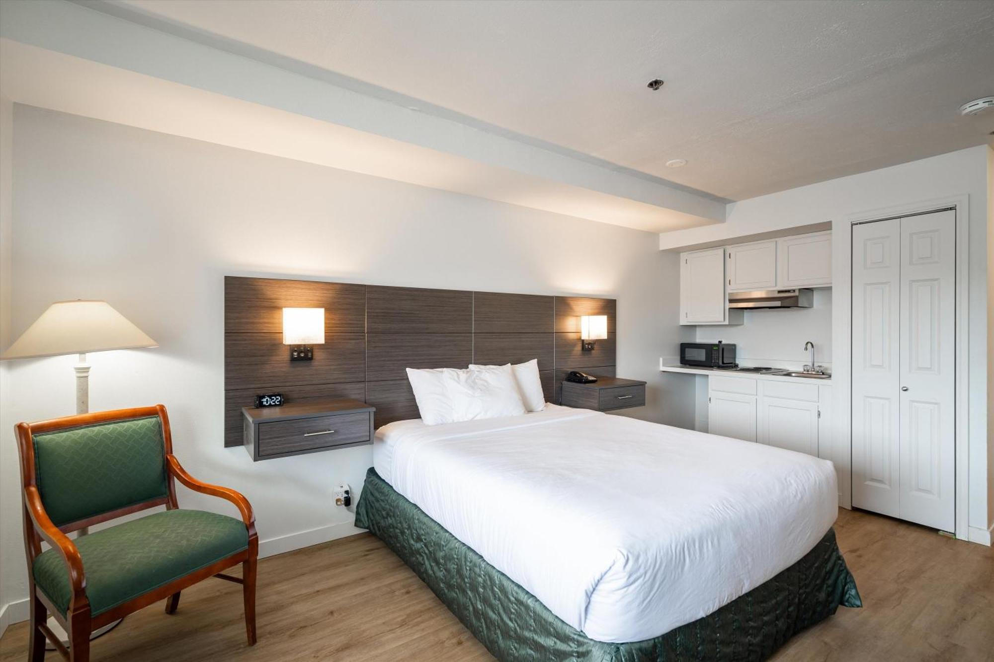 Baymont & By Wyndham Bellingham