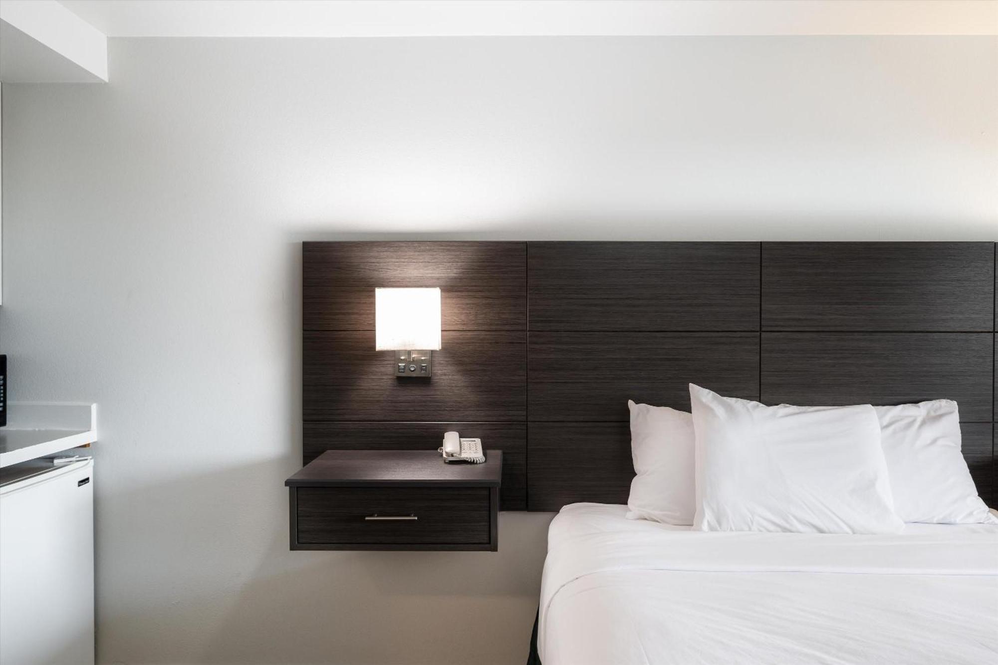 Baymont & By Wyndham Hotel