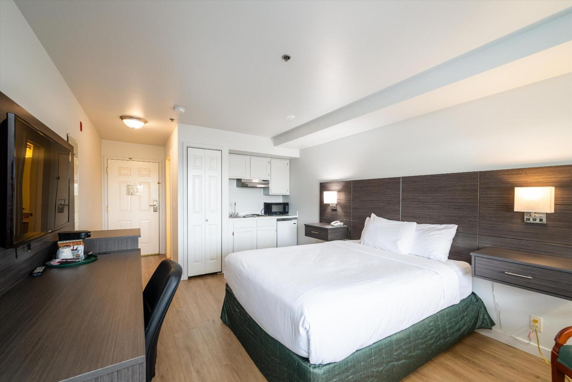Baymont & By Wyndham Hotel 2*