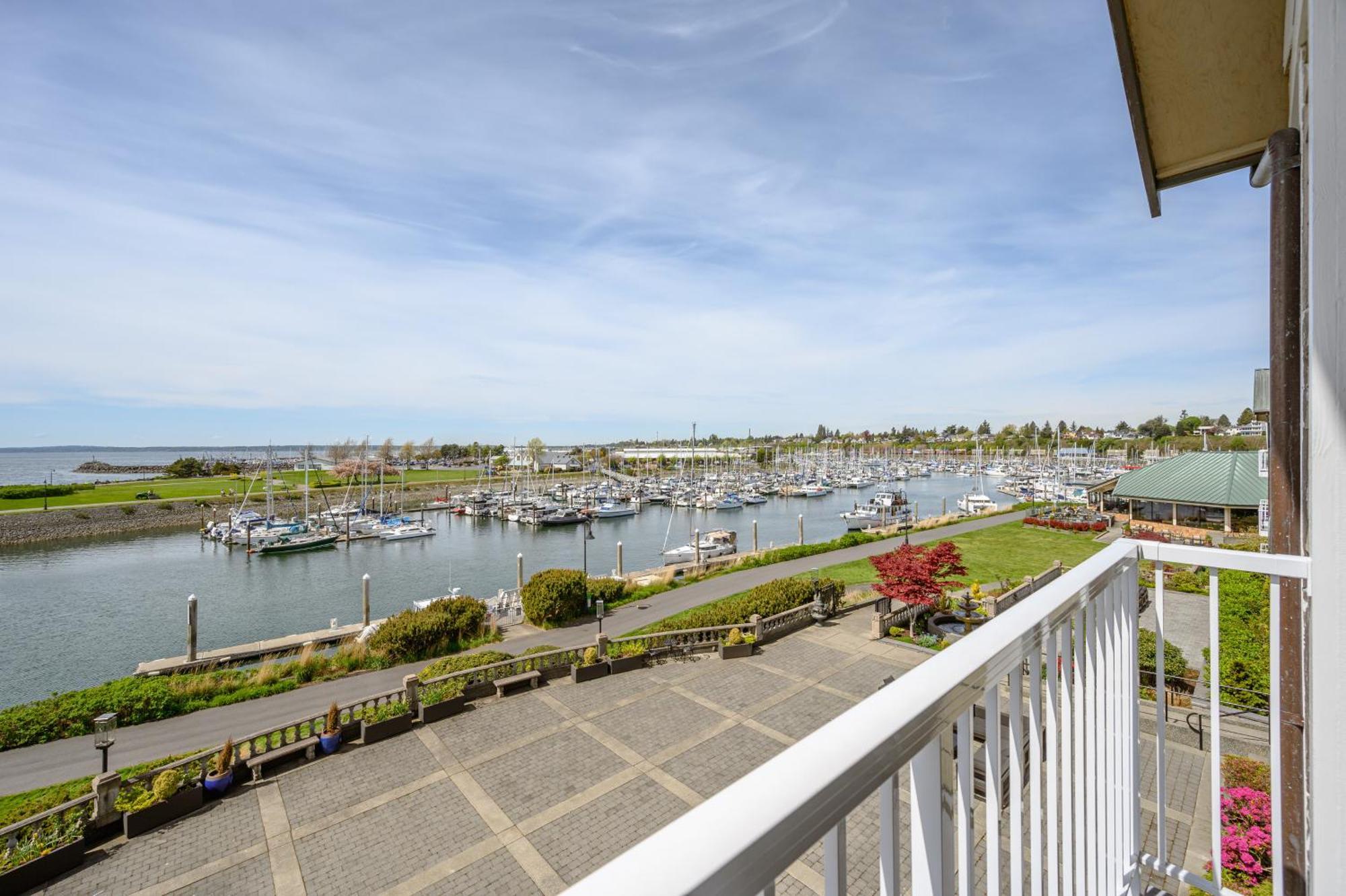 Bellwether On Bay Hotel