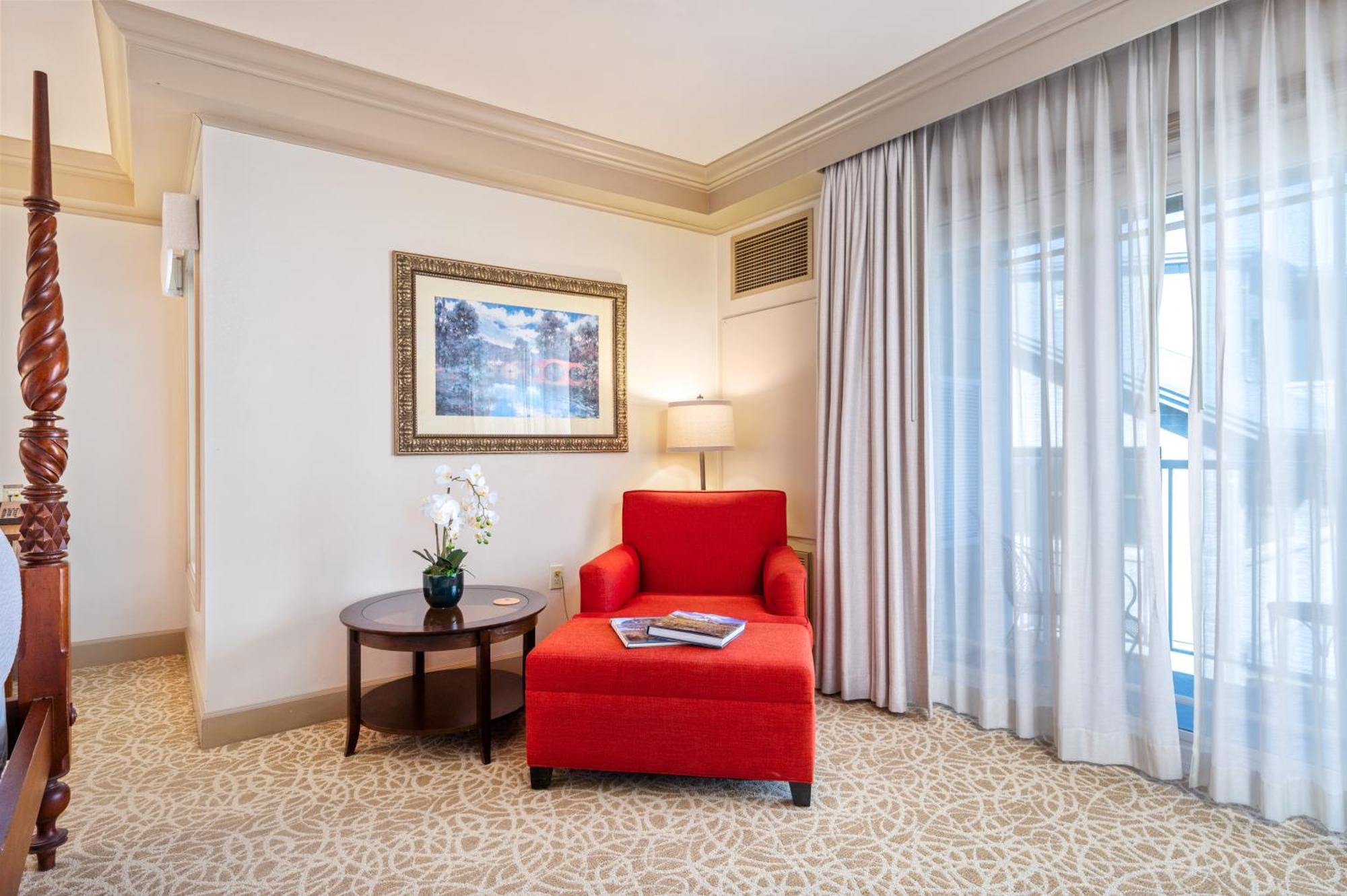 Hotel Bellwether On Bay 4*