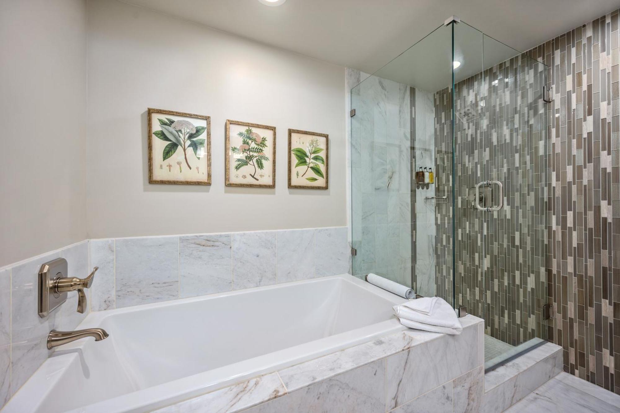 Hotel Bellwether On Bay 4*