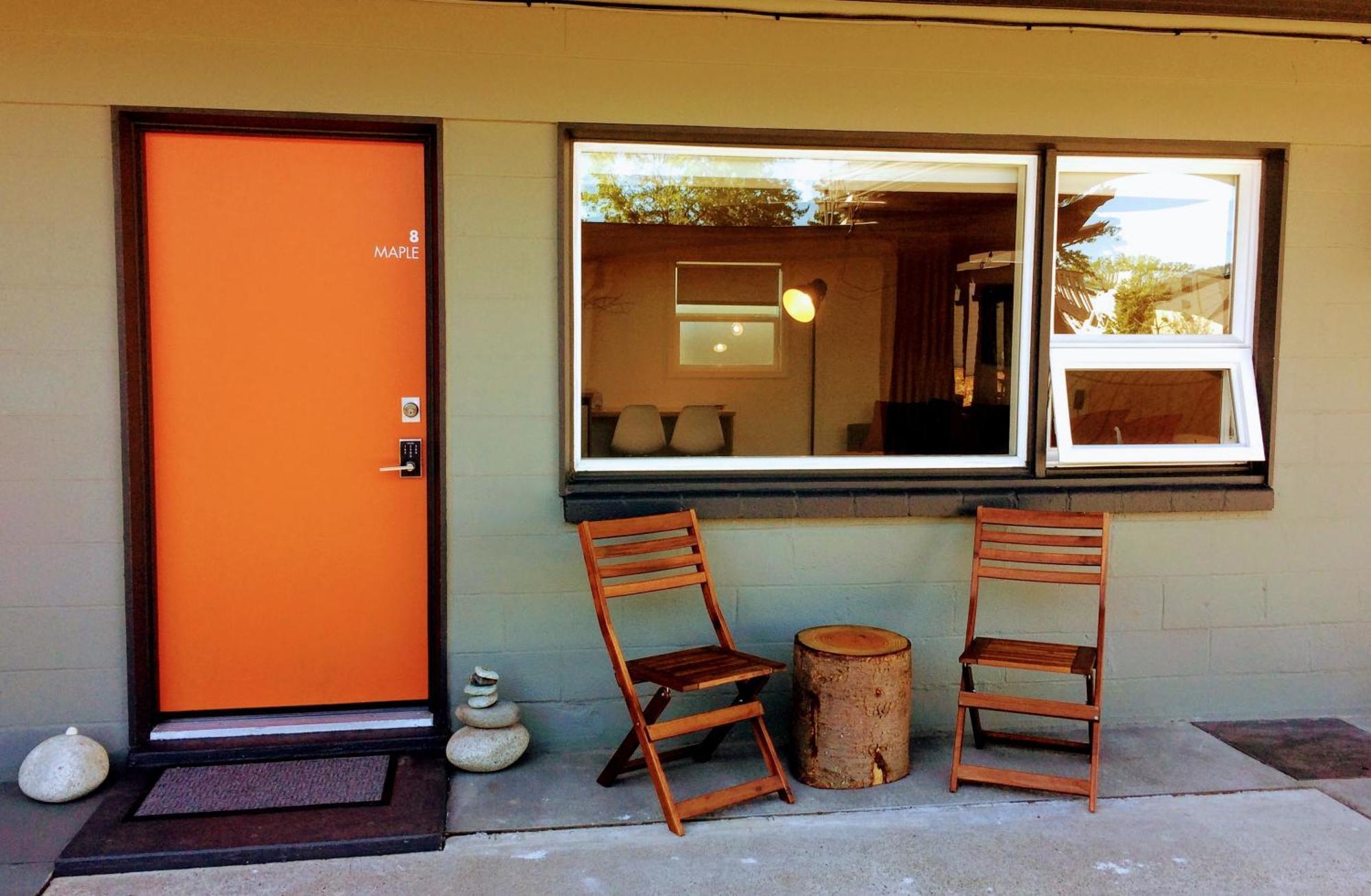 Heliotrope Motel