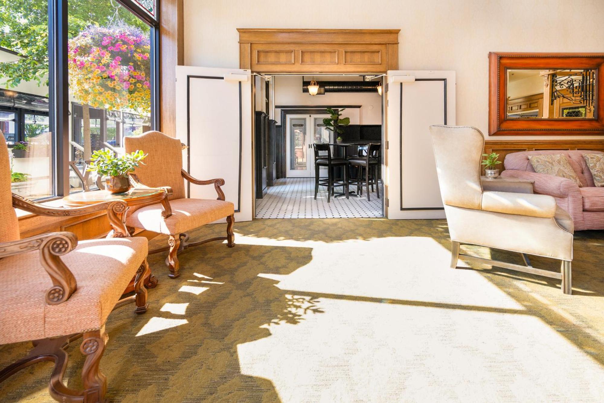 Fairhaven Village 3* Bellingham