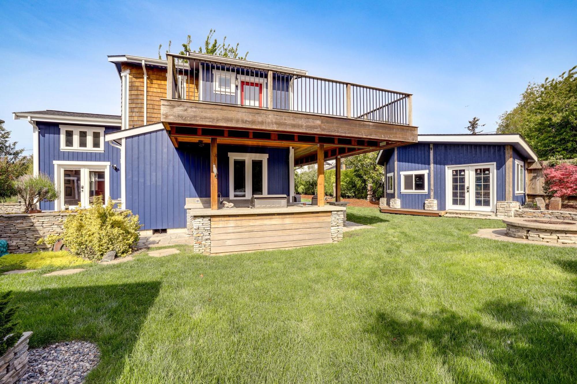 Vacation With Private Deck * Bellingham