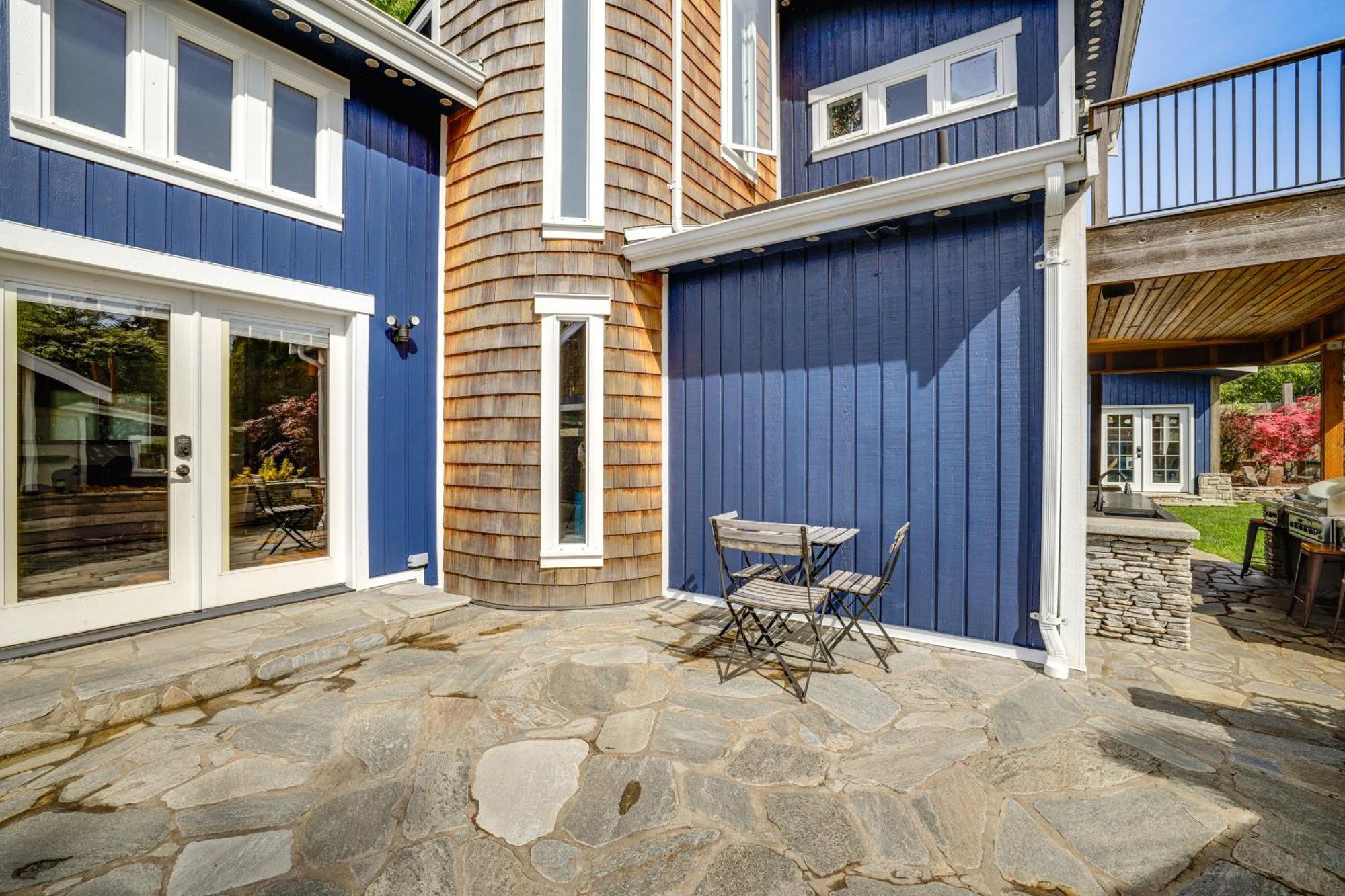 Vacation With Private Deck *