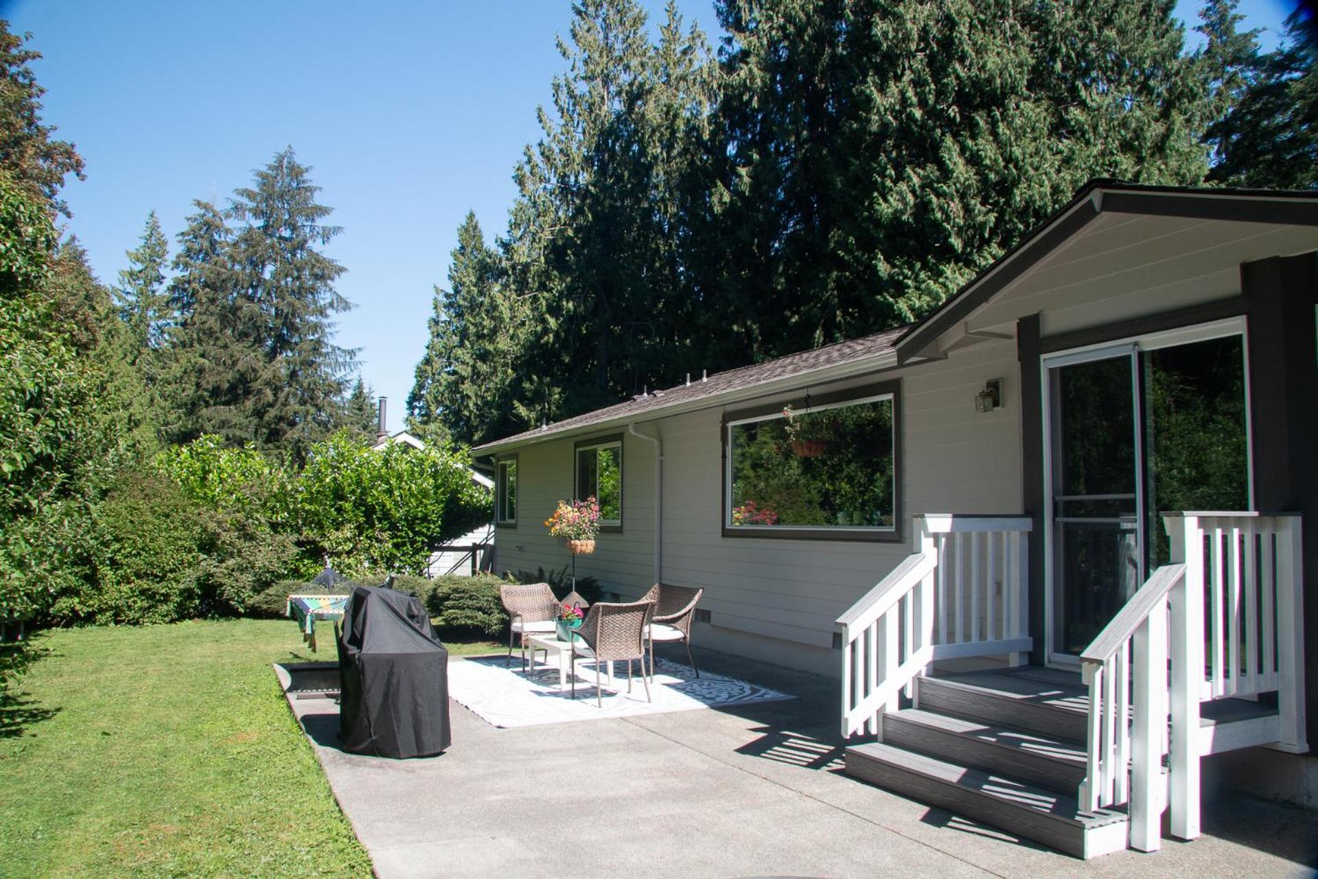 Modern For Work & Play, Access Holiday home Bellingham