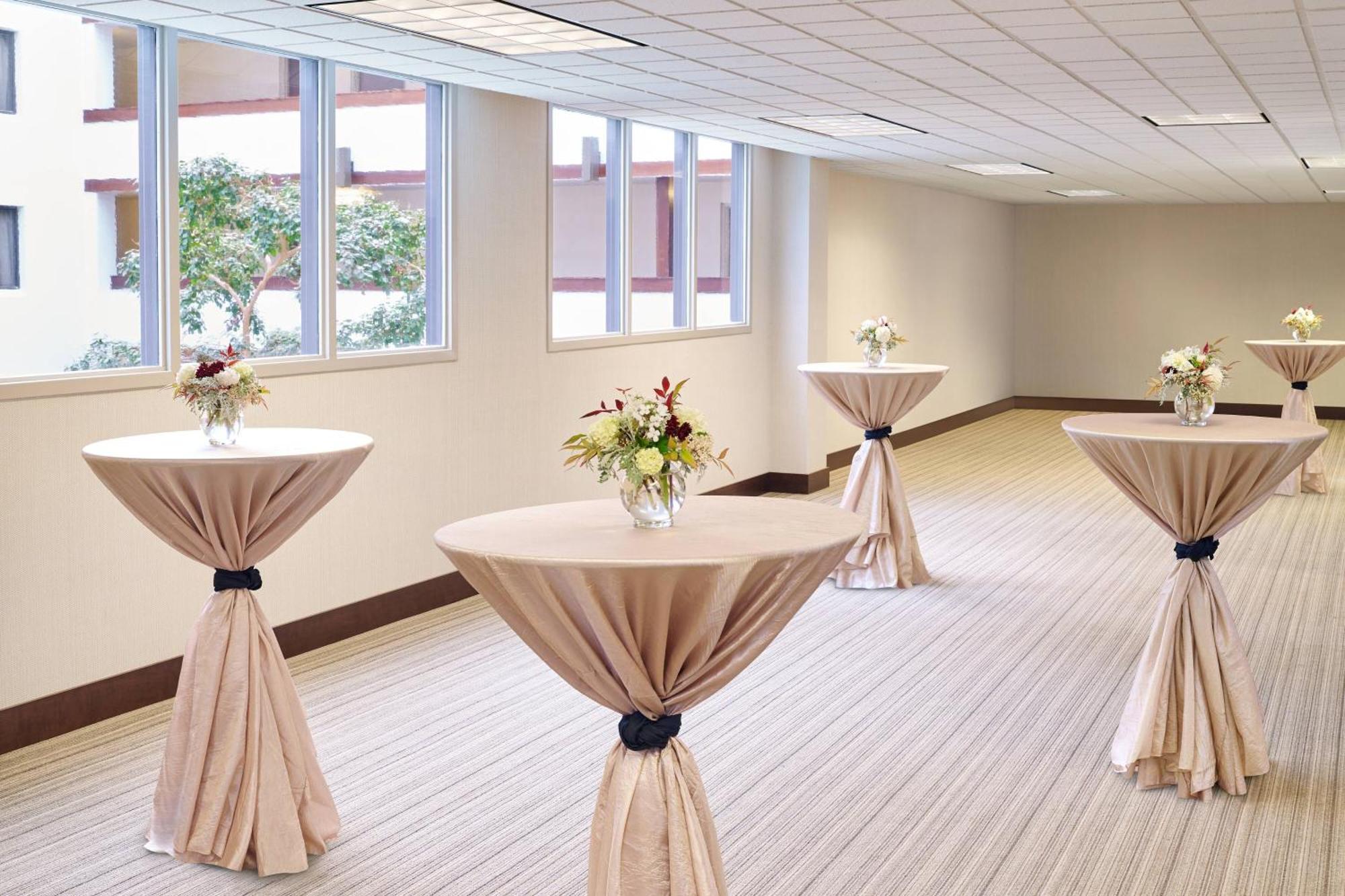 Four Points By Sheraton & Conference Center Hotel Bellingham