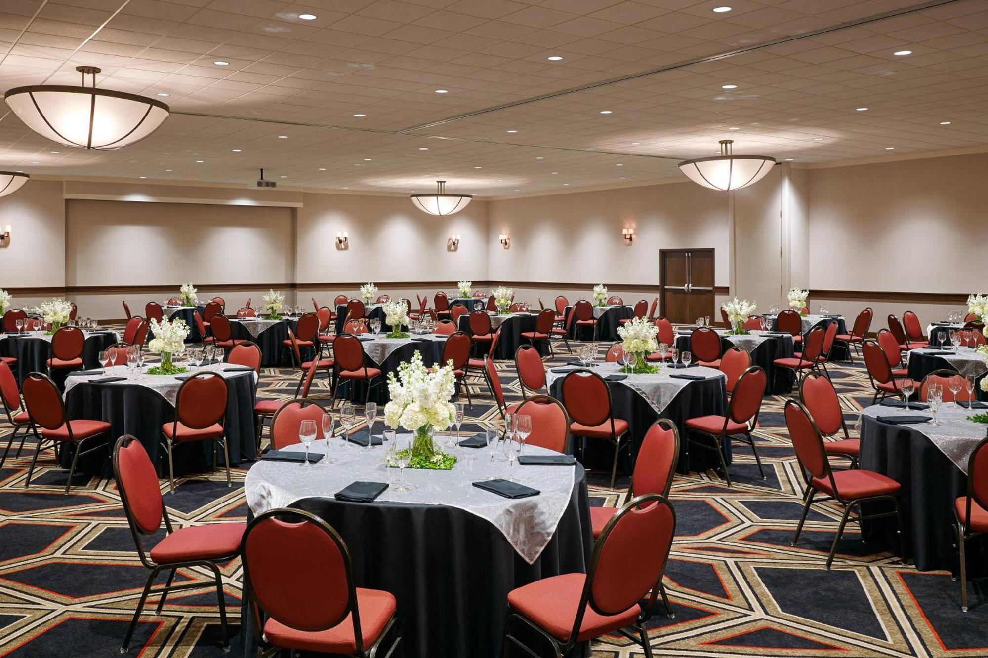 Four Points By Sheraton & Conference Center Hotel