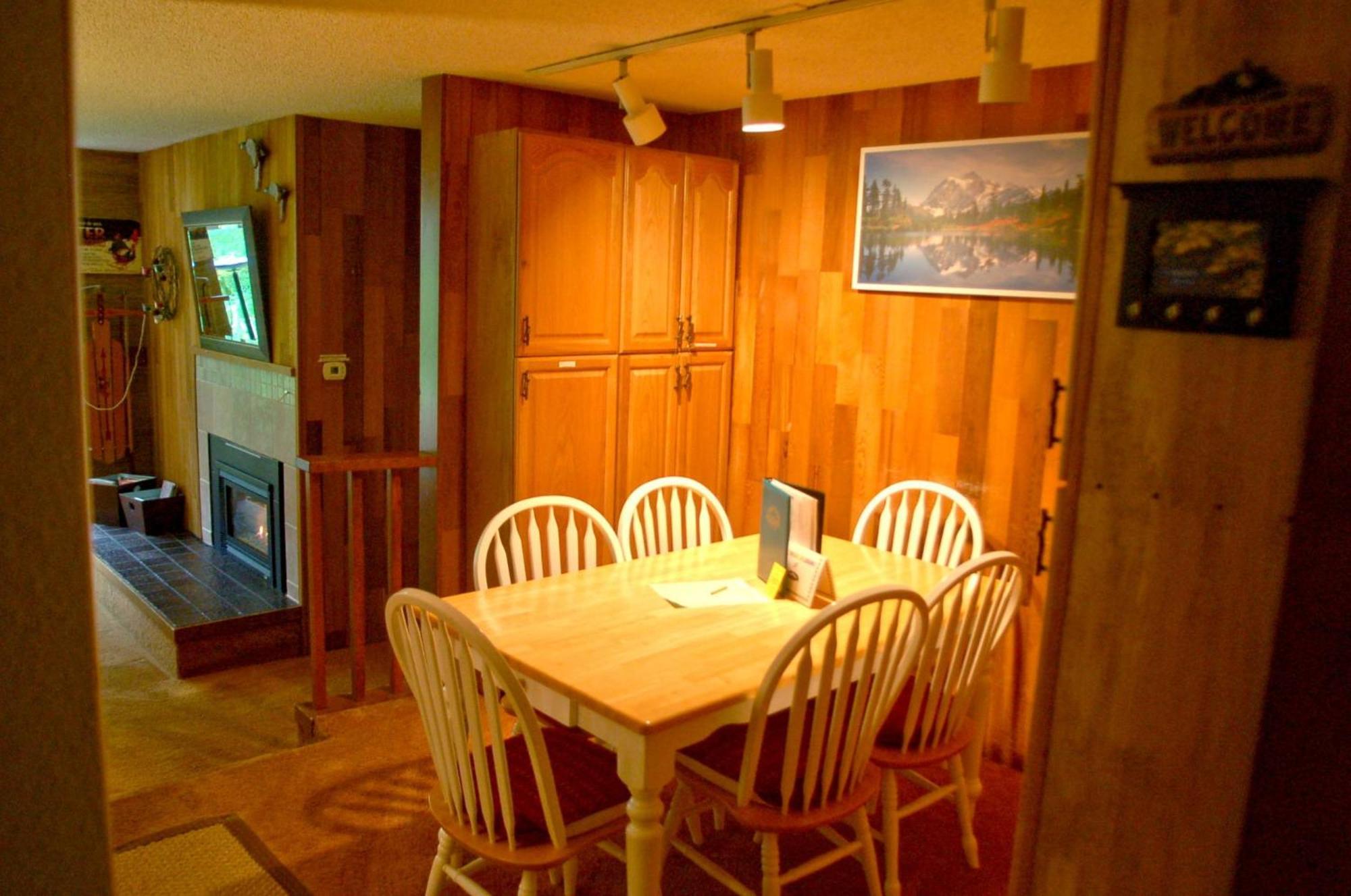 Apartment Snowater 84 - Large With Private Sauna And Soaker Tub Bellingham
