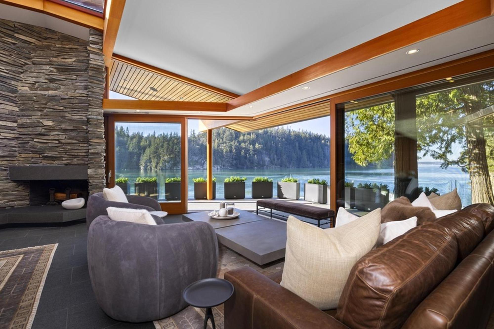 Chuckanut Point Villa *