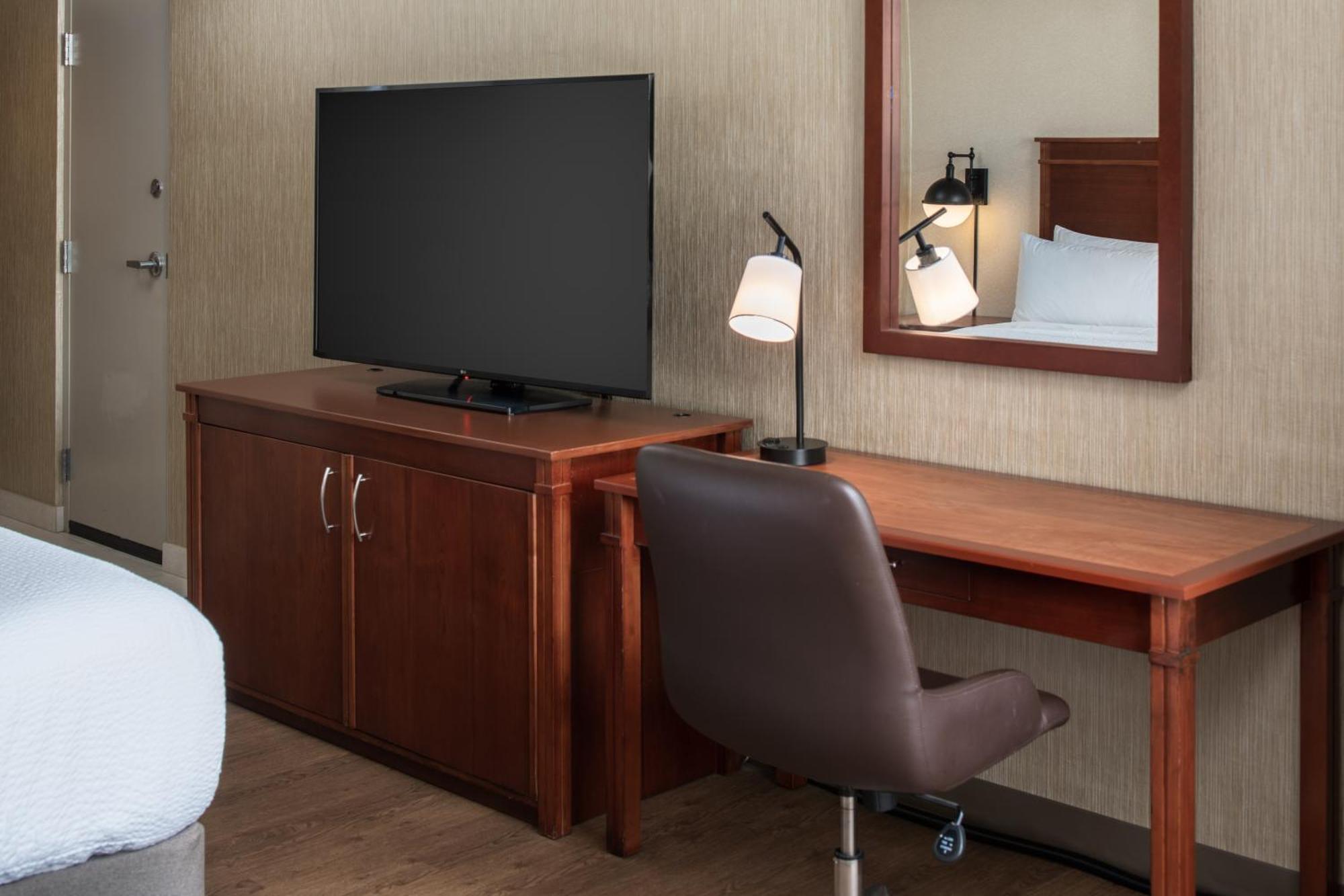 Four Points By Sheraton & Conference Center
