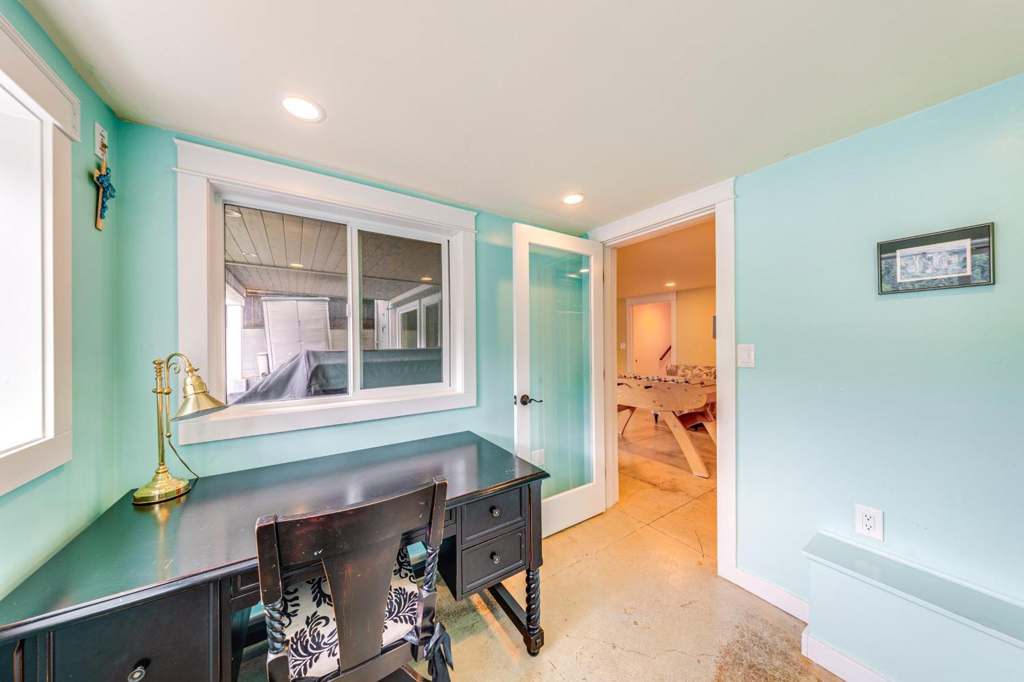 Waterfront On Samish With Hot Tub And Dock!