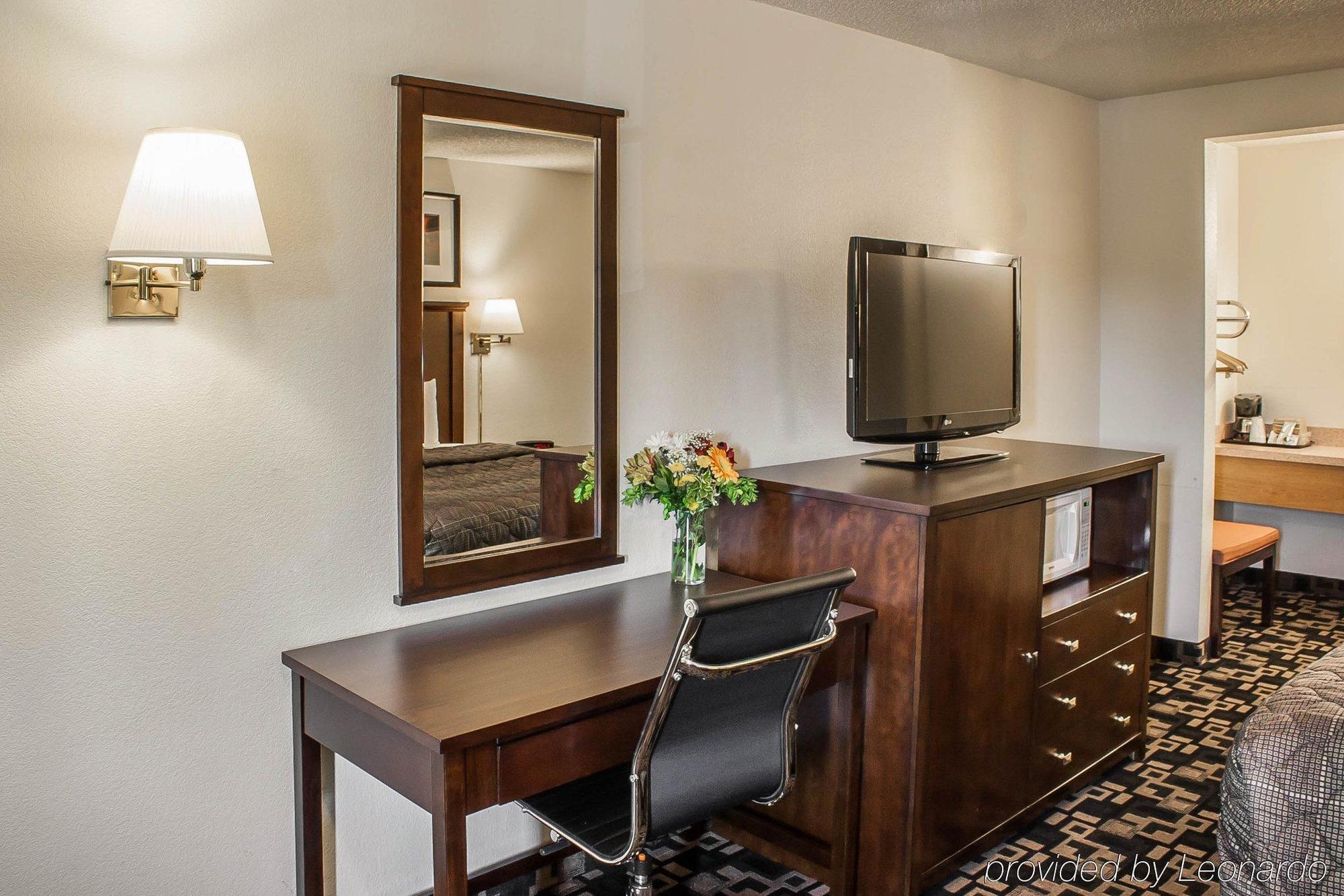 Morningglory & Motel Bellingham