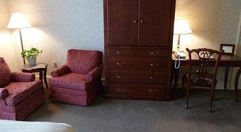 Hotel Fairhaven Village