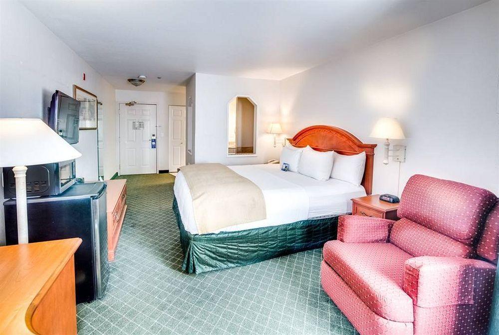 Baymont & By Wyndham Hotel