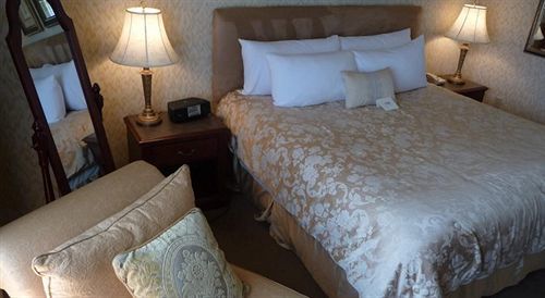 Fairhaven Village 3*