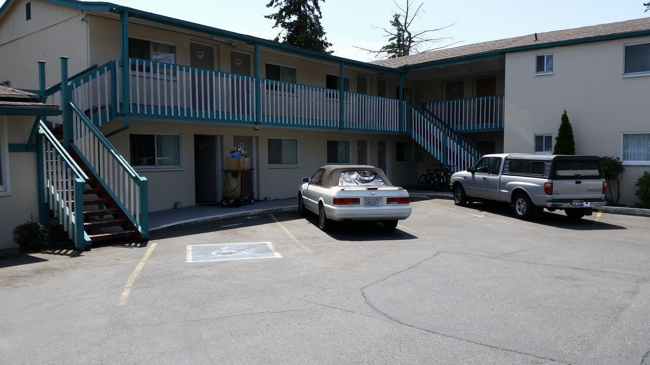 Shamrock Motel