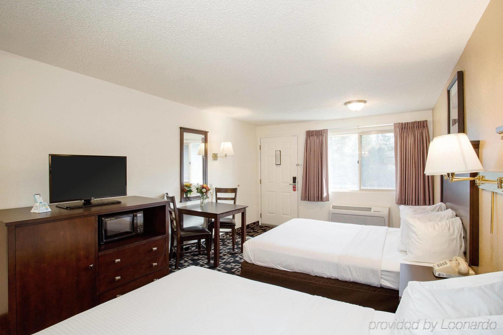 Morningglory & Motel 2*
