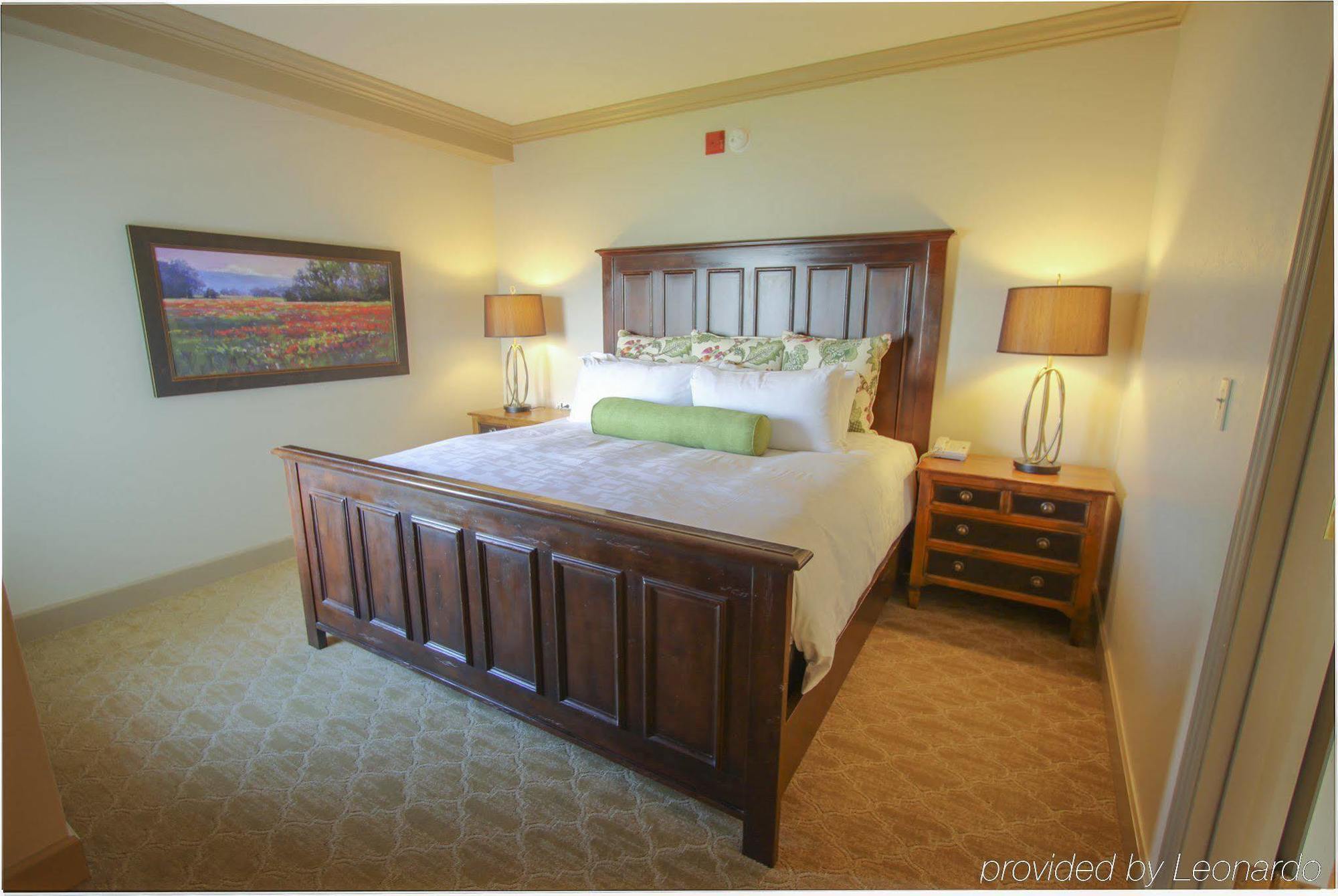 Bellwether On Bay Hotel
