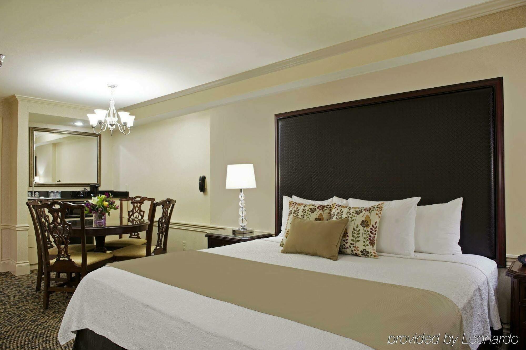 Hotel Wingate By Wyndham Heritage 3*