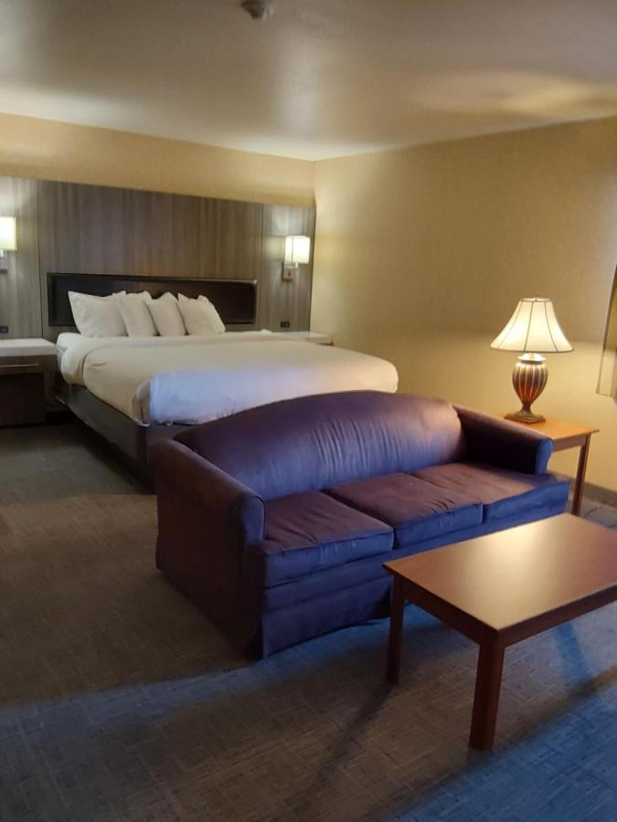 Hotel Lavissh And 2*