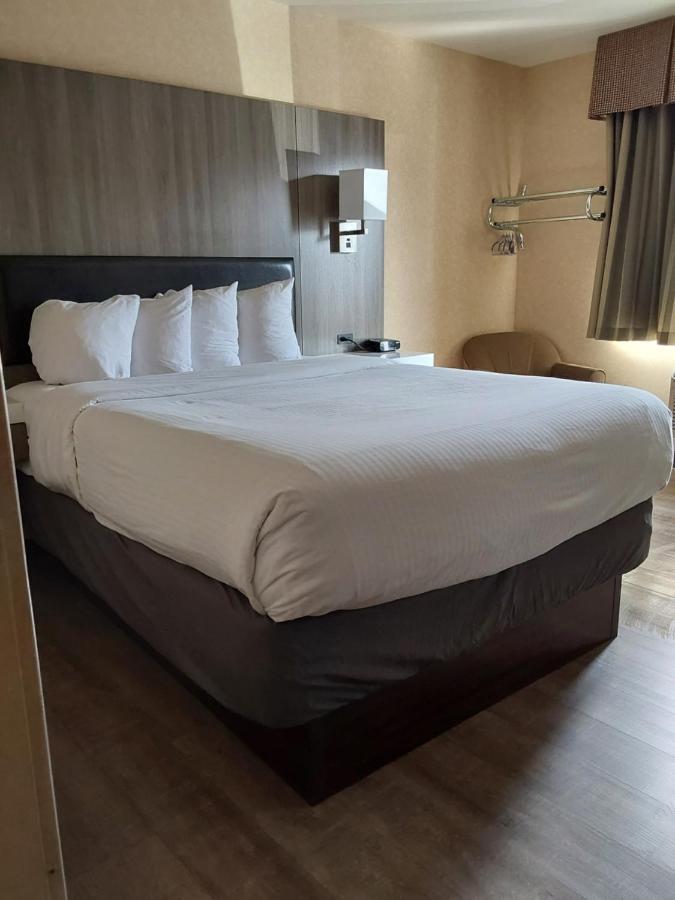 Hotel Lavissh And