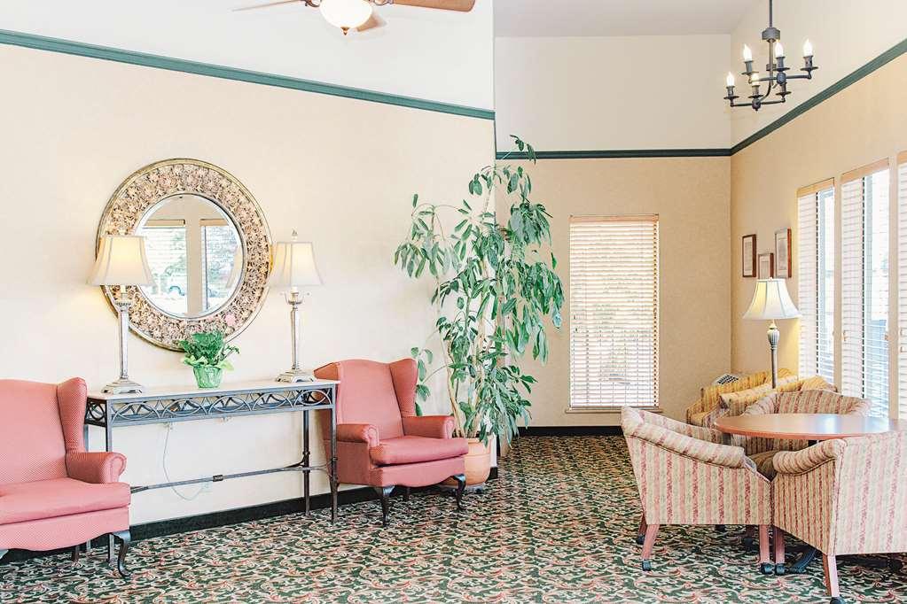 Hotel Lavissh And